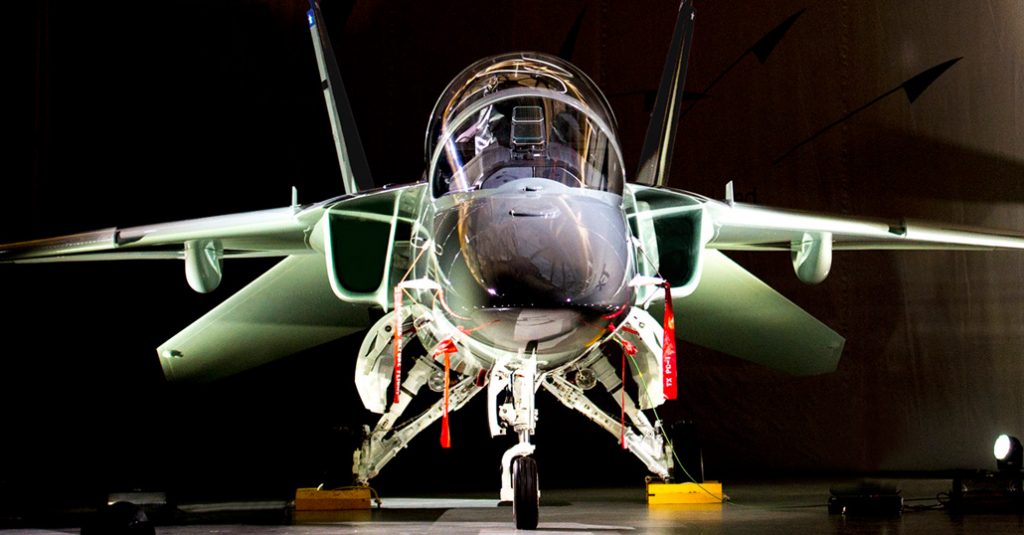 Boeing en sociedad con Saab, presentaron su entrenador avanzado "T-X"