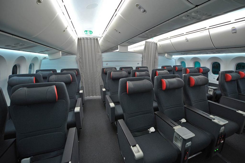 hangarx-air-canada-boeing-787-premium-economy