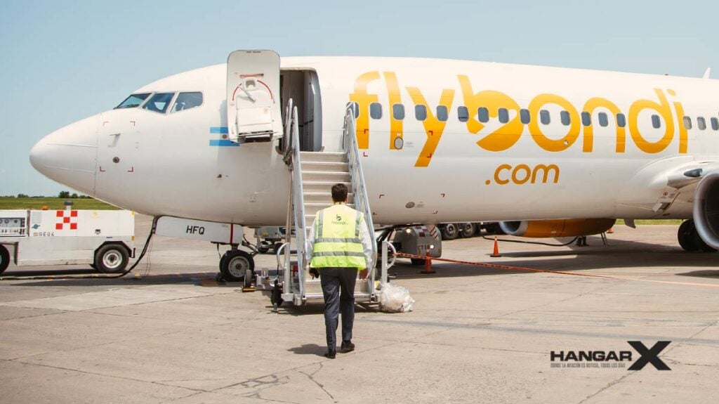 Flybondi - Abrió una búsqueda laboral de Pilotos
