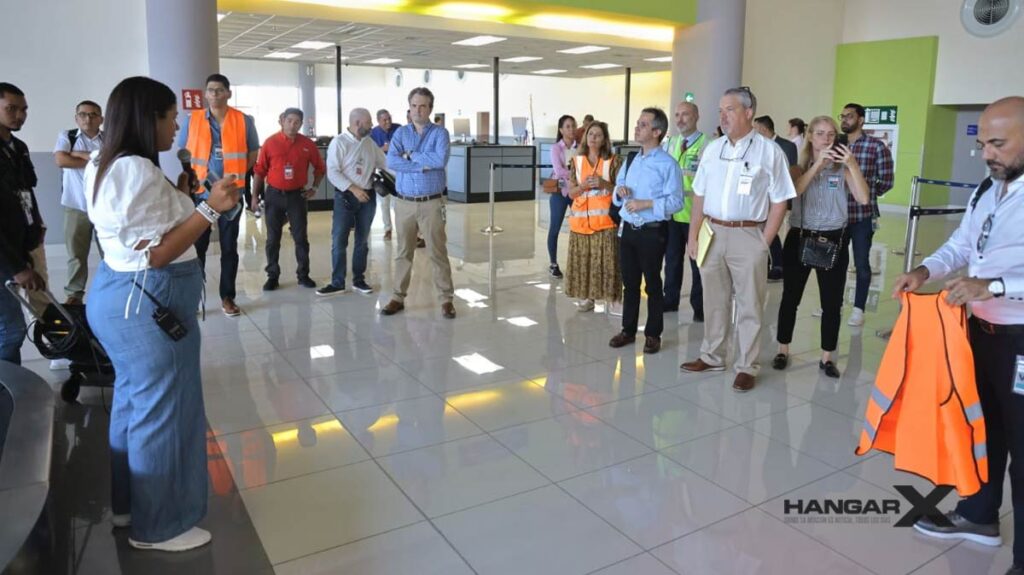 Interesados en operar el Aeropuerto Enrique Jiménez de Colón visitaron la terminal aérea