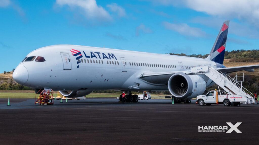 LATAM pasa a diarios sus vuelos a la Isla de Pascua
