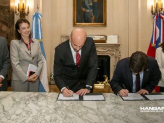 Argentina y Chile firman acuerdo para potenciar conectividad aérea