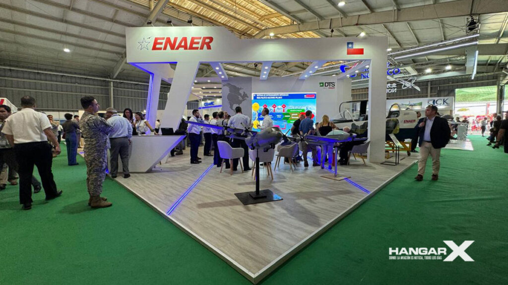 Stand de ENAER en la FIDAE 2024