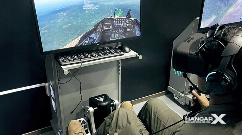 Tecnología y simuladores de vuelo destacan en FIDAE 2024