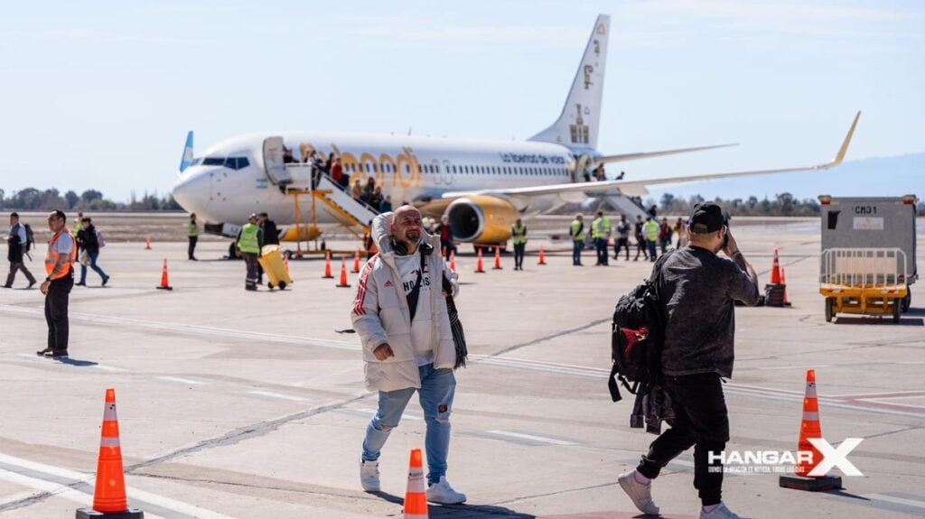 Flybondi lanza nuevo canal de ventas para agencias de viajes en Argentina