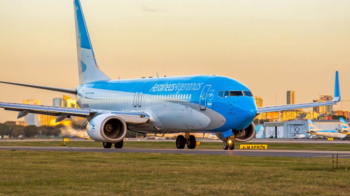 Aerolíneas Argentinas suspende ocho Boeing 737-800 por revisión de motores CFM56