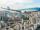 Aviones de Aerolíneas Argentinas sobrevolando la ciudad