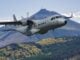 Avión Airbus C295 del Ejército del Aire y del Espacio en vuelo táctico sobre zona montañosa.
