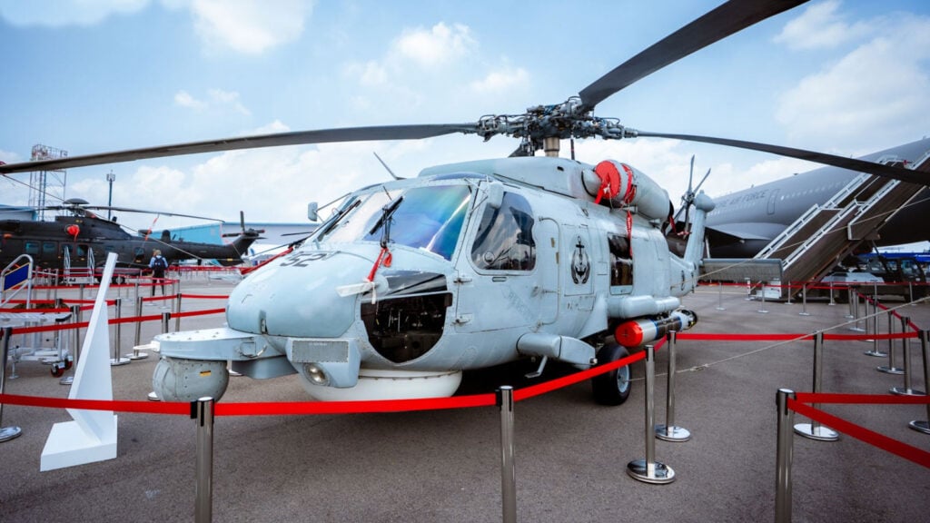Helicóptero Sikorsky S-70B Seahawk en la exhibición estática del Singapore Airshow 2026.