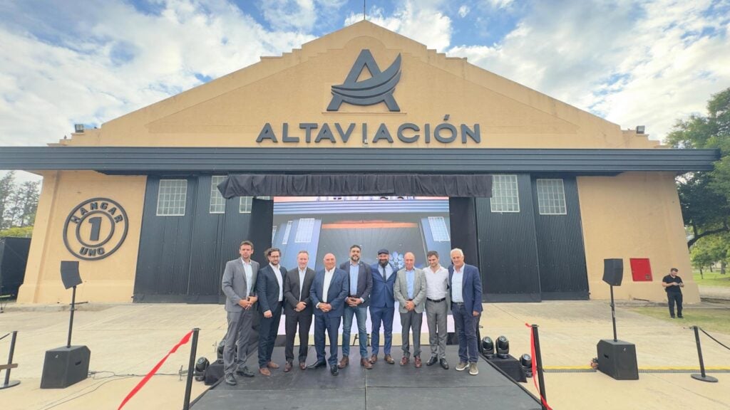 Instalaciones del Hangar Norte inaugurado por Altaviación y Hangar Uno, marcando el ingreso de capital privado y una millonaria inversión en FAdeA