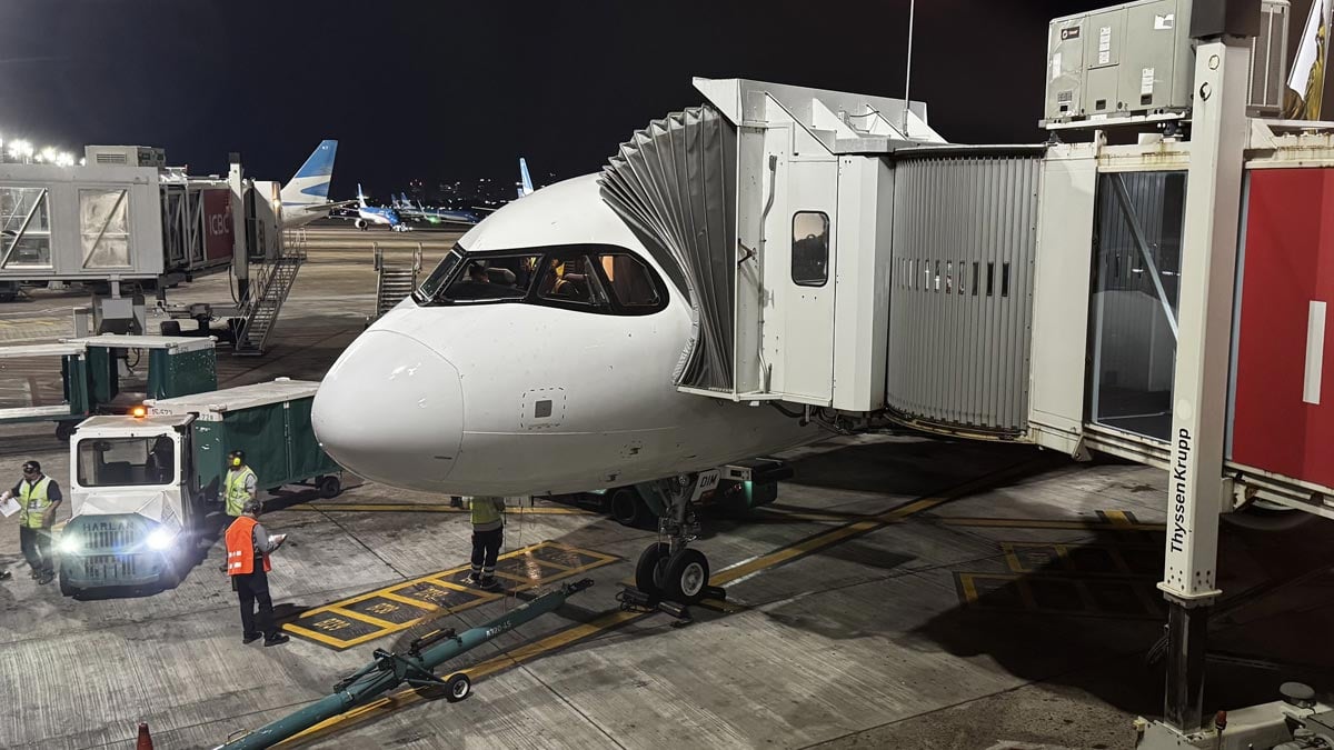 Aviación en Argentina: Cómo el récord de 4.6 millones de pasajeros en marzo transformó el mapa federal