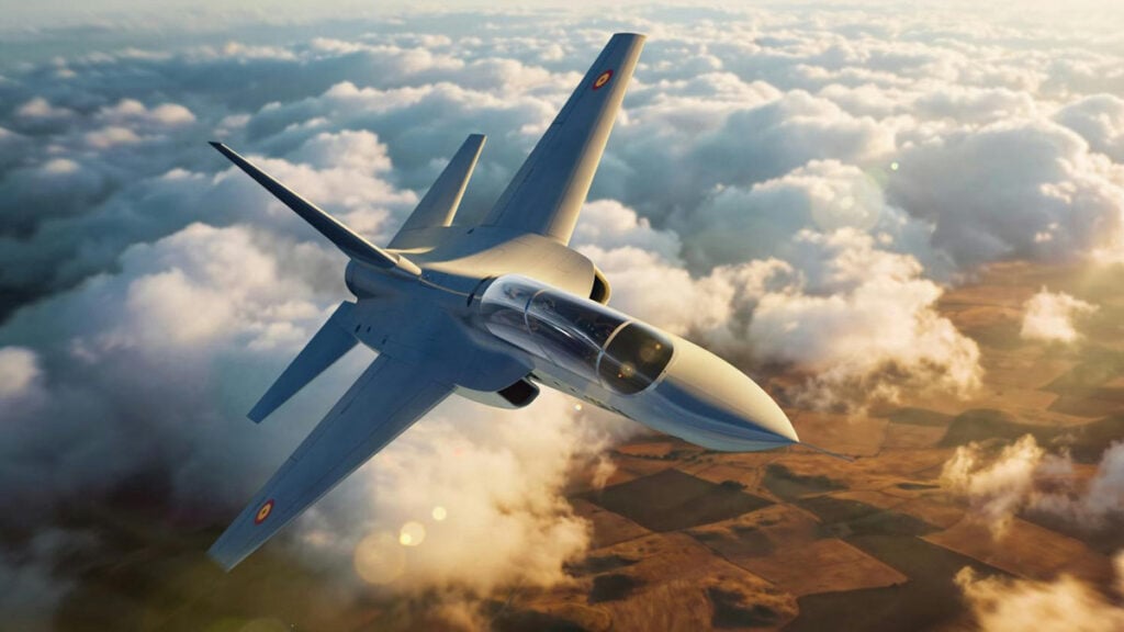 Avión de entrenamiento avanzado SAETA II del Ejército del Aire y del Espacio volando sobre nubes, componente principal del sistema de entrenamiento SAETA II liderado por Airbus