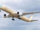 Airbus A350-1000ULR: Avión comercial de alcance ultralargo en pleno despegue durante su vuelo inaugural en Toulouse, destinado al Proyecto Sunrise de Qantas.