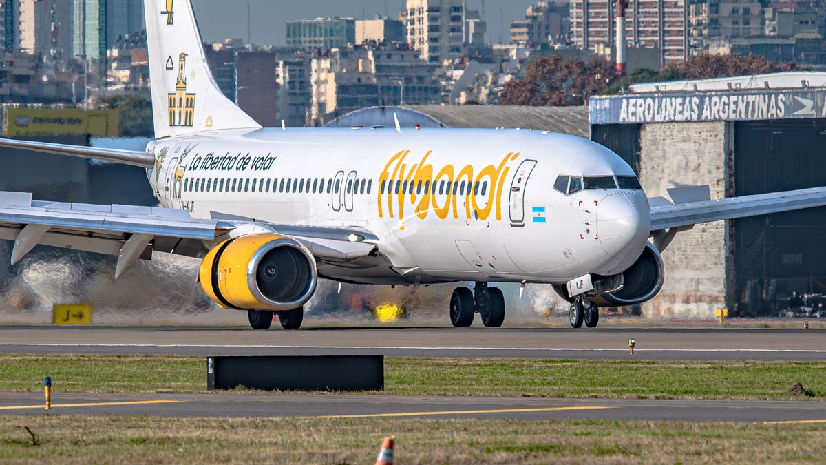 La ANAC de Brasil restringe comercialmente las operaciones de Flybondi tras registrar un 79% de vuelos cancelados