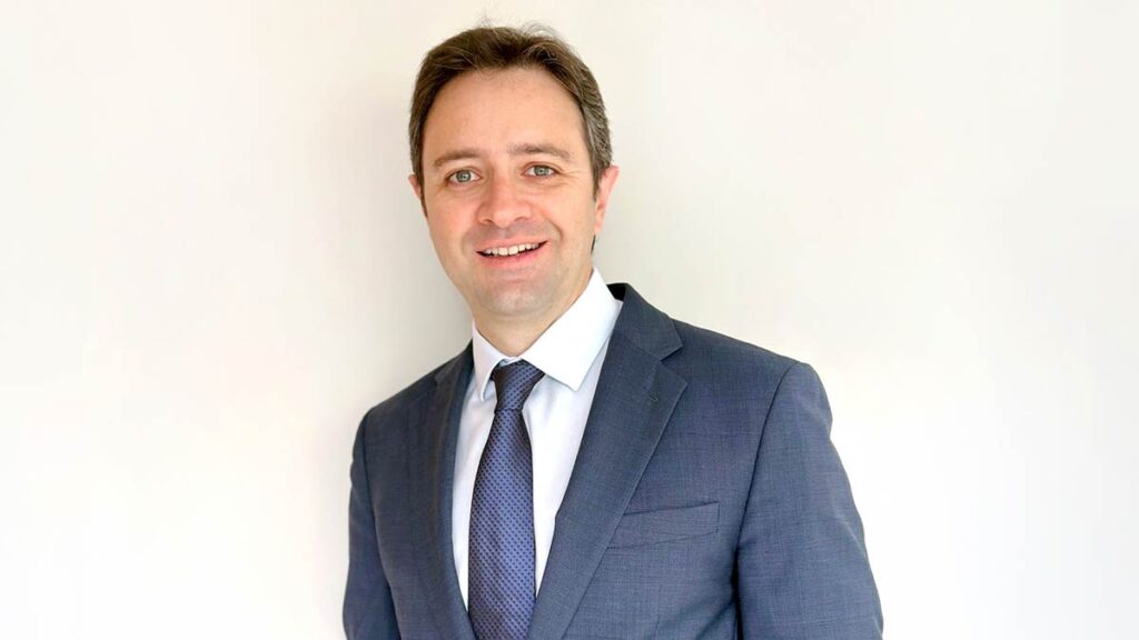 Retrato corporativo de Celso Ferrer, nuevo presidente de Boeing para América Latina y el Caribe.