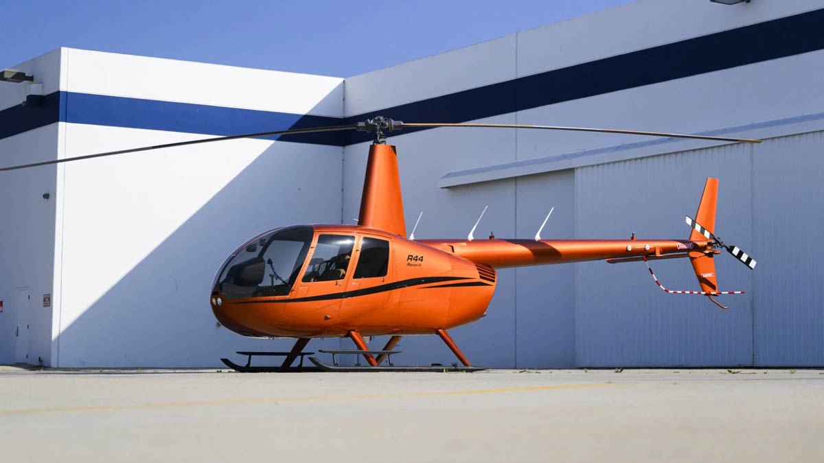 Robinson Helicopter entrega la unidad 5.000 del modelo R44 Raven II